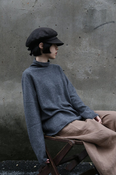 やわらかい繊維から生まれる最高の心地良さ　カシミヤ100％　ハイネック ニット　231109