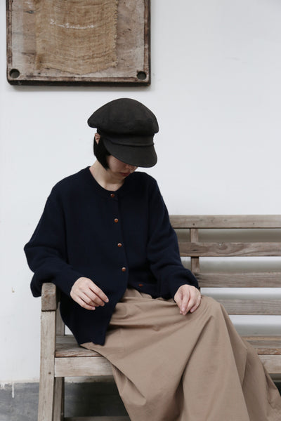 ふんわりと温もり溢れるシェットランドウールの定番カーディガン ウールカーディガン　251104