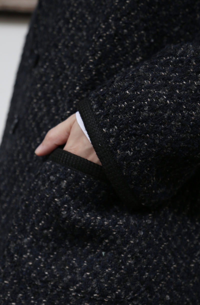 上質に寄り添う、ツイードの羽織りジャケット 　イタリア産上質ウール生地使用　ツイードコート　251008-1