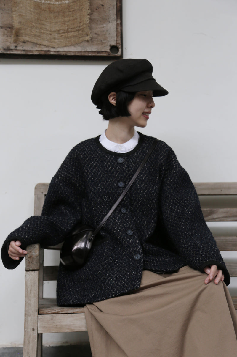 上質に寄り添う、ツイードの羽織りジャケット 　イタリア産上質ウール生地使用　ツイードコート　251008-1