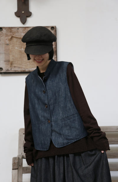 一枚で二役の頼もしいベスト リバーシブル2WAY　ベスト　デニムベスト　251009-1