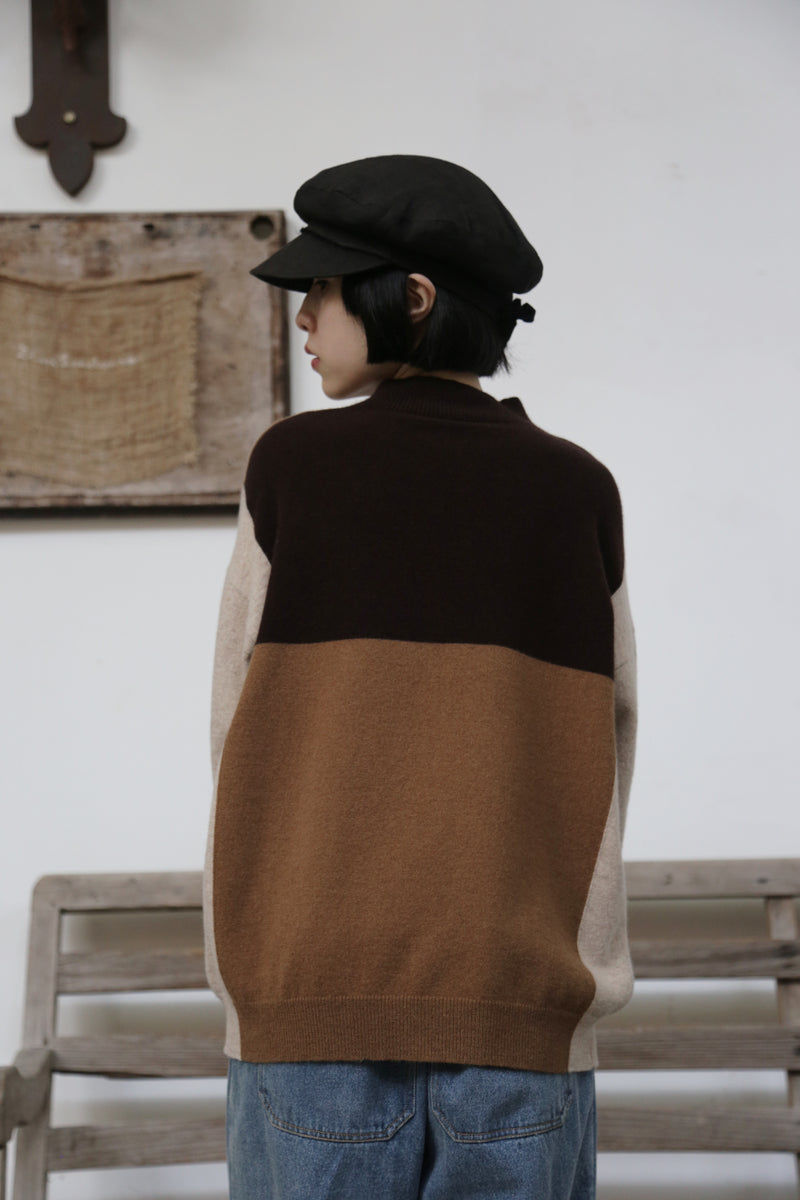 上品で雰囲気を醸し出す配色セーター　前後２wayセーター　ウールセーター ハイネック ニット　251006-1