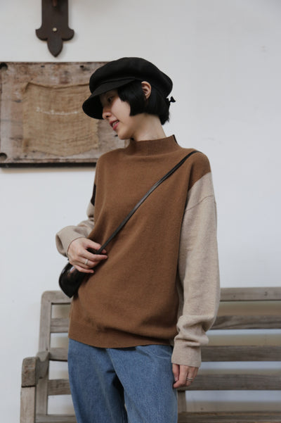 上品で雰囲気を醸し出す配色セーター　前後２wayセーター　ウールセーター ハイネック ニット　251006-1